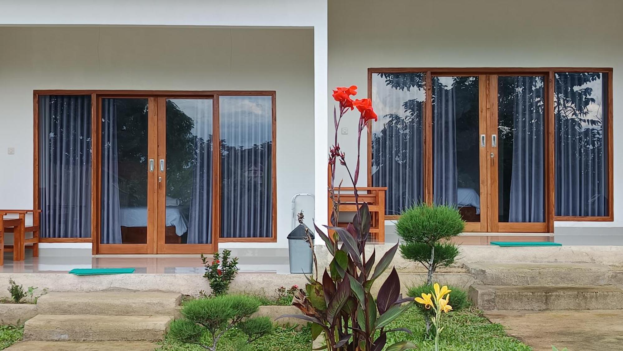 Embun Rinjani Homestay Сенару Екстериор снимка