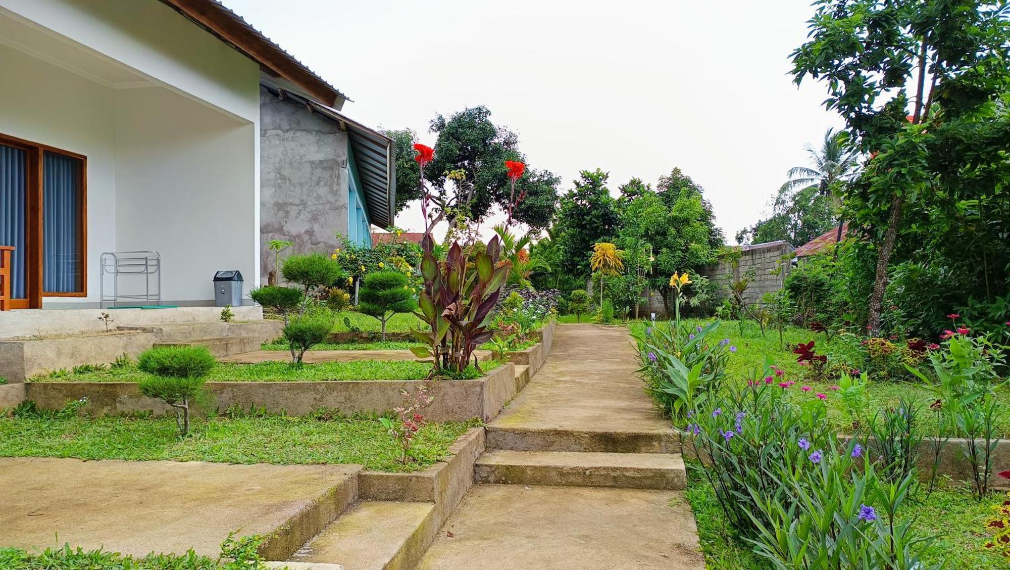 Embun Rinjani Homestay Сенару Екстериор снимка